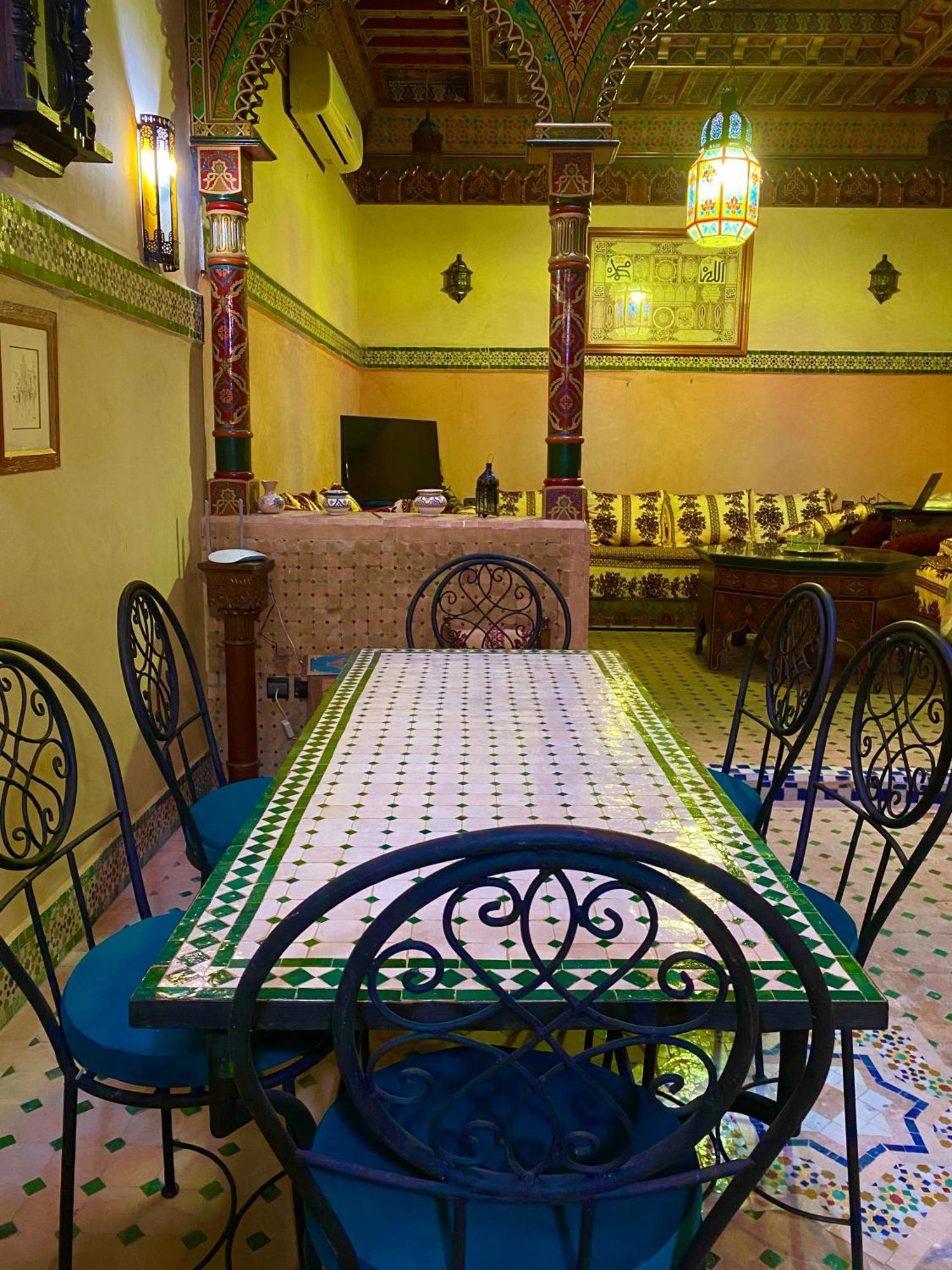 Riad Nezha Avec Jacuzzi Et 3 Piscines Au Coeur De Marraquexe Exterior foto
