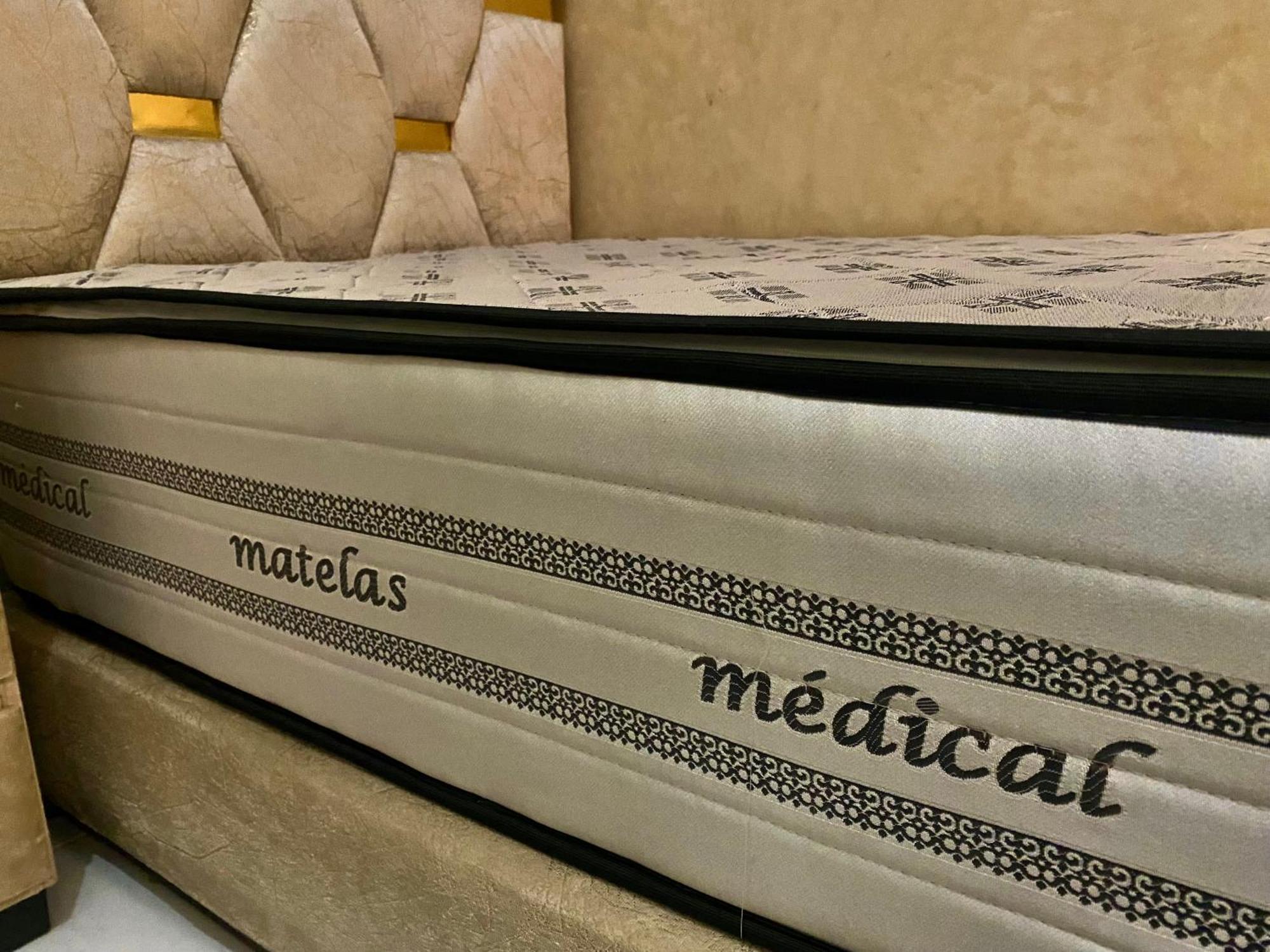 Riad Nezha Avec Jacuzzi Et 3 Piscines Au Coeur De Marraquexe Exterior foto