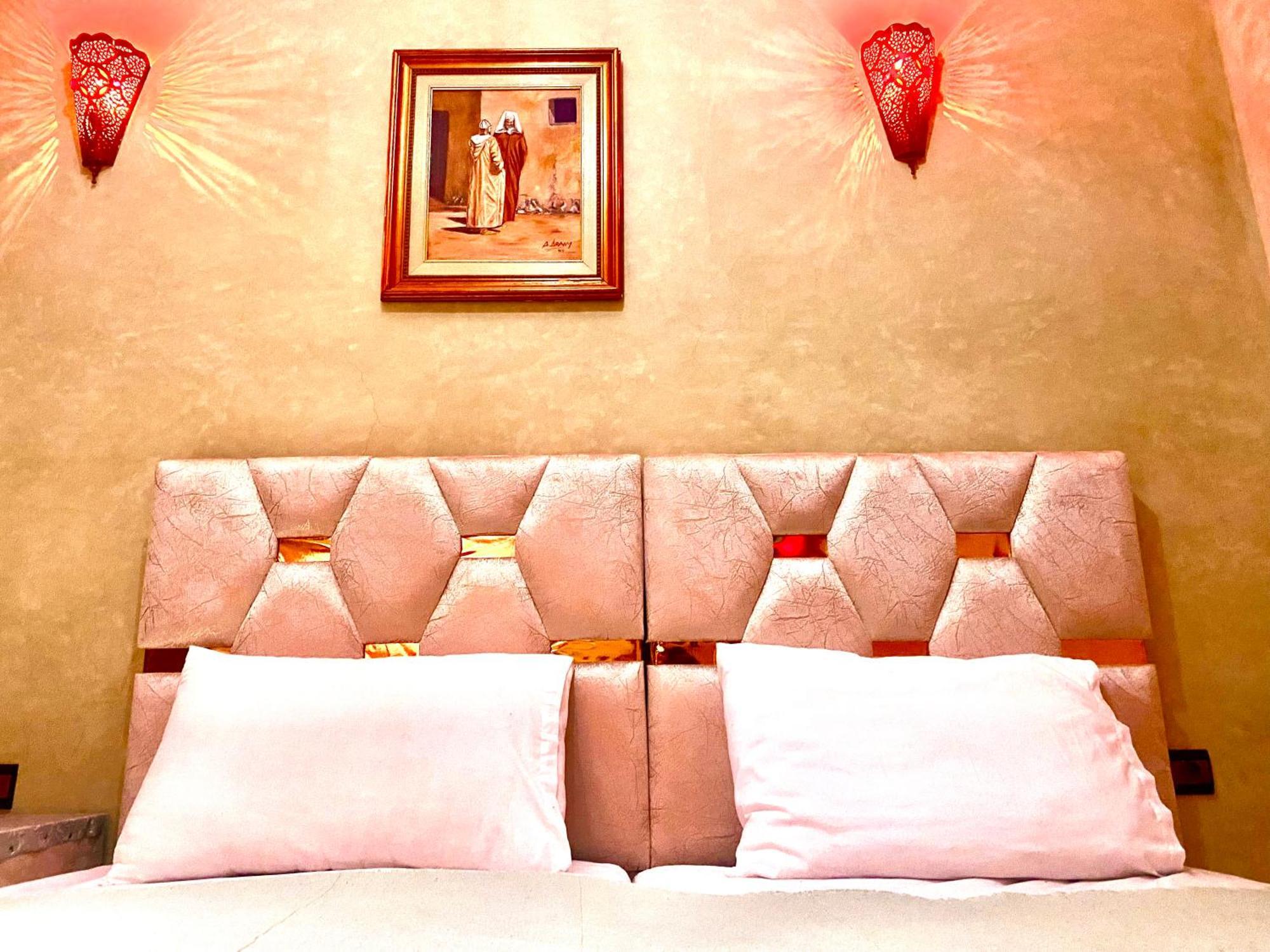 Riad Nezha Avec Jacuzzi Et 3 Piscines Au Coeur De Marraquexe Exterior foto