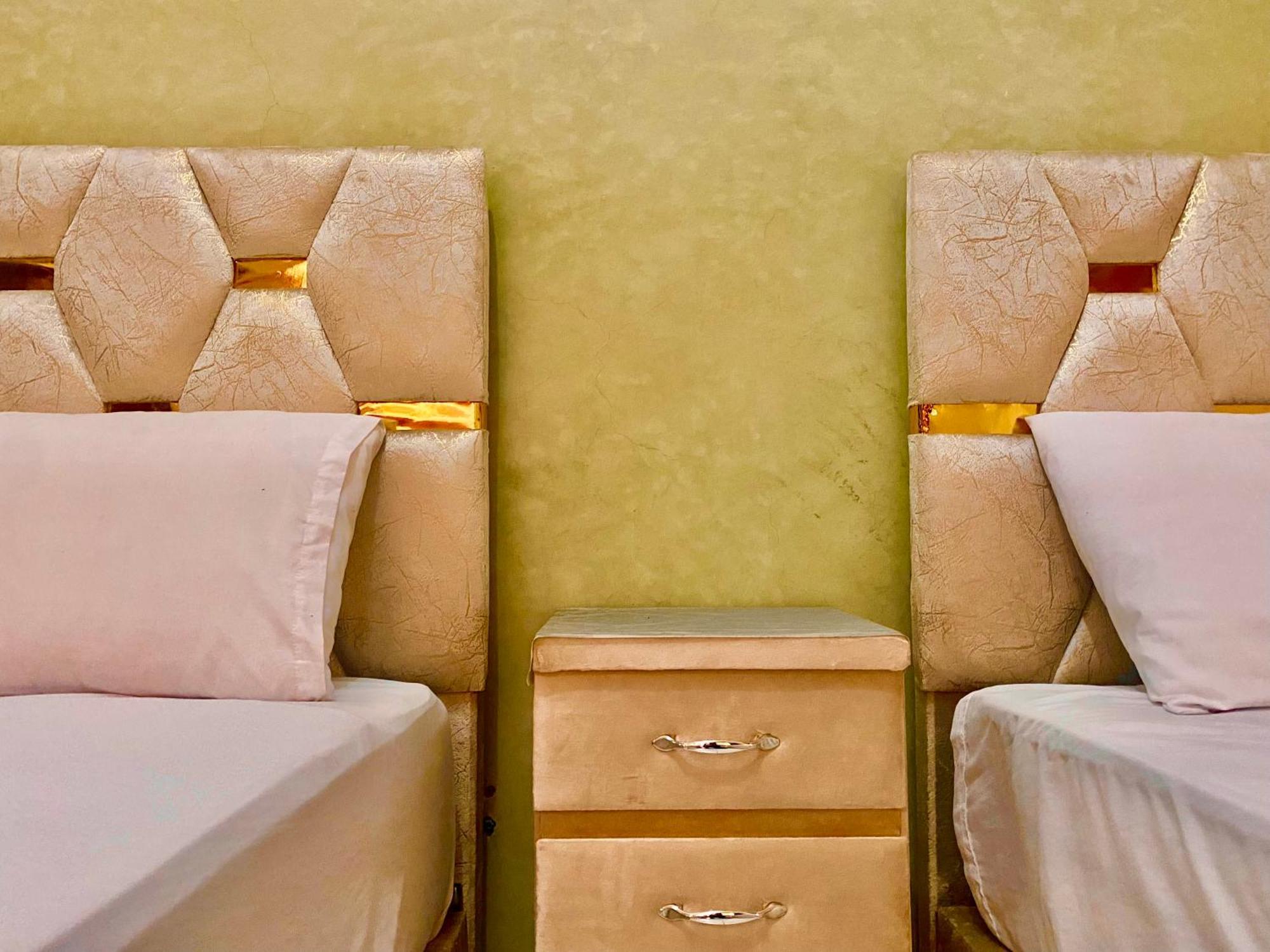 Riad Nezha Avec Jacuzzi Et 3 Piscines Au Coeur De Marraquexe Exterior foto