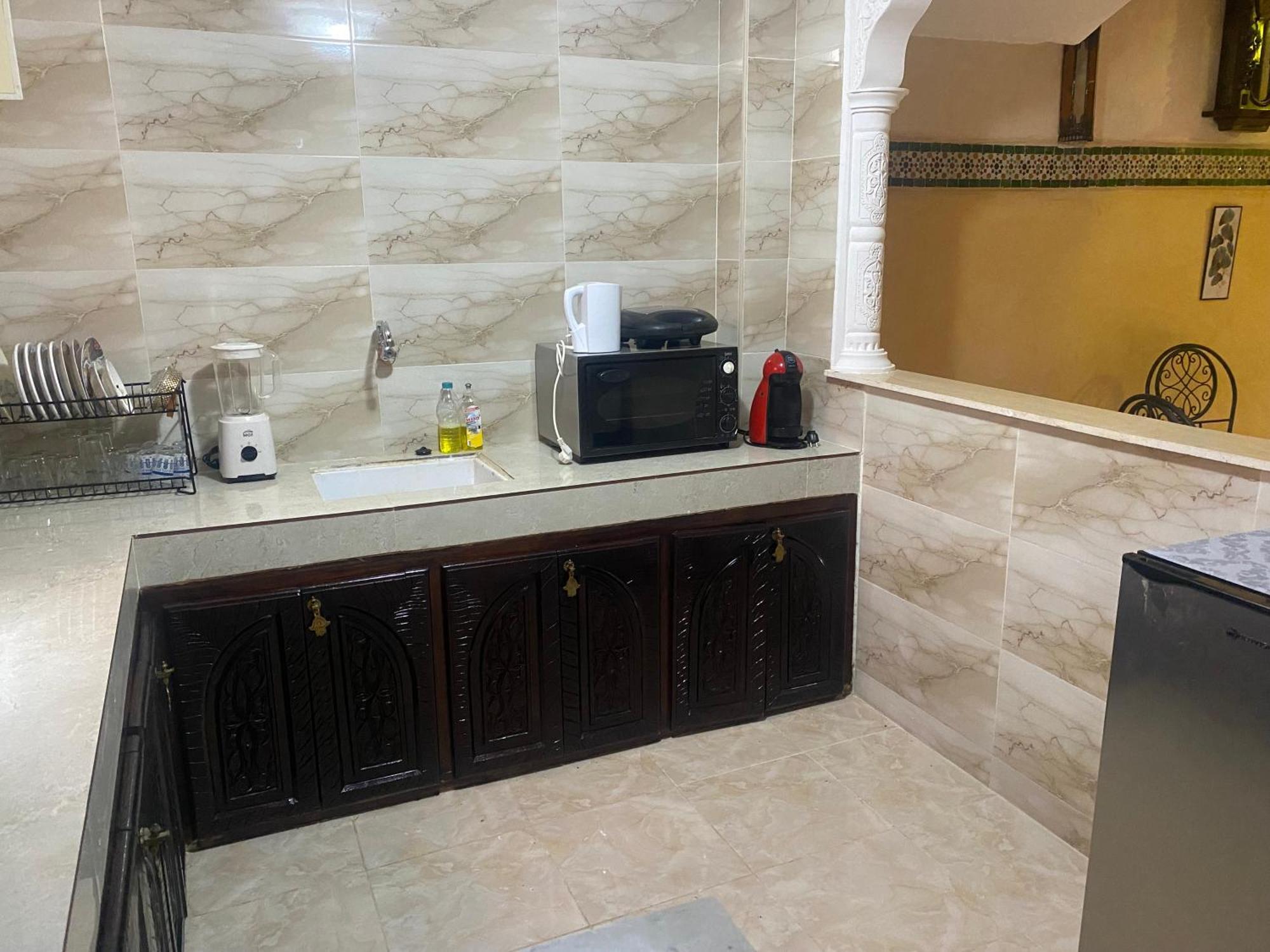 Riad Nezha Avec Jacuzzi Et 3 Piscines Au Coeur De Marraquexe Exterior foto