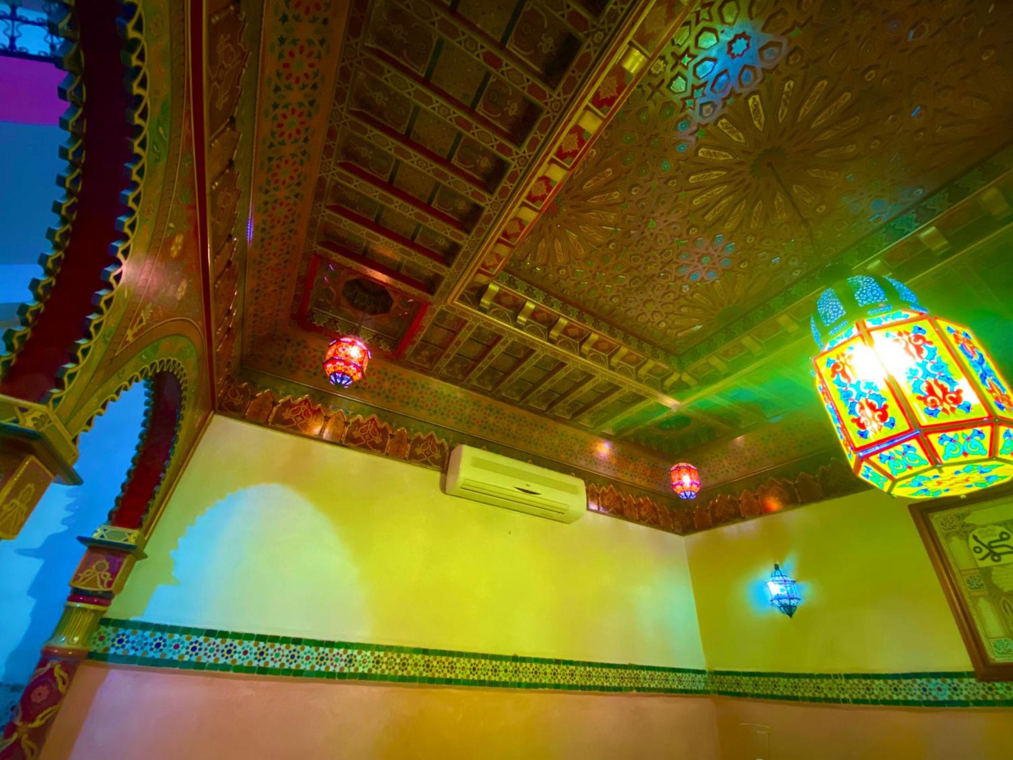 Riad Nezha Avec Jacuzzi Et 3 Piscines Au Coeur De Marraquexe Exterior foto