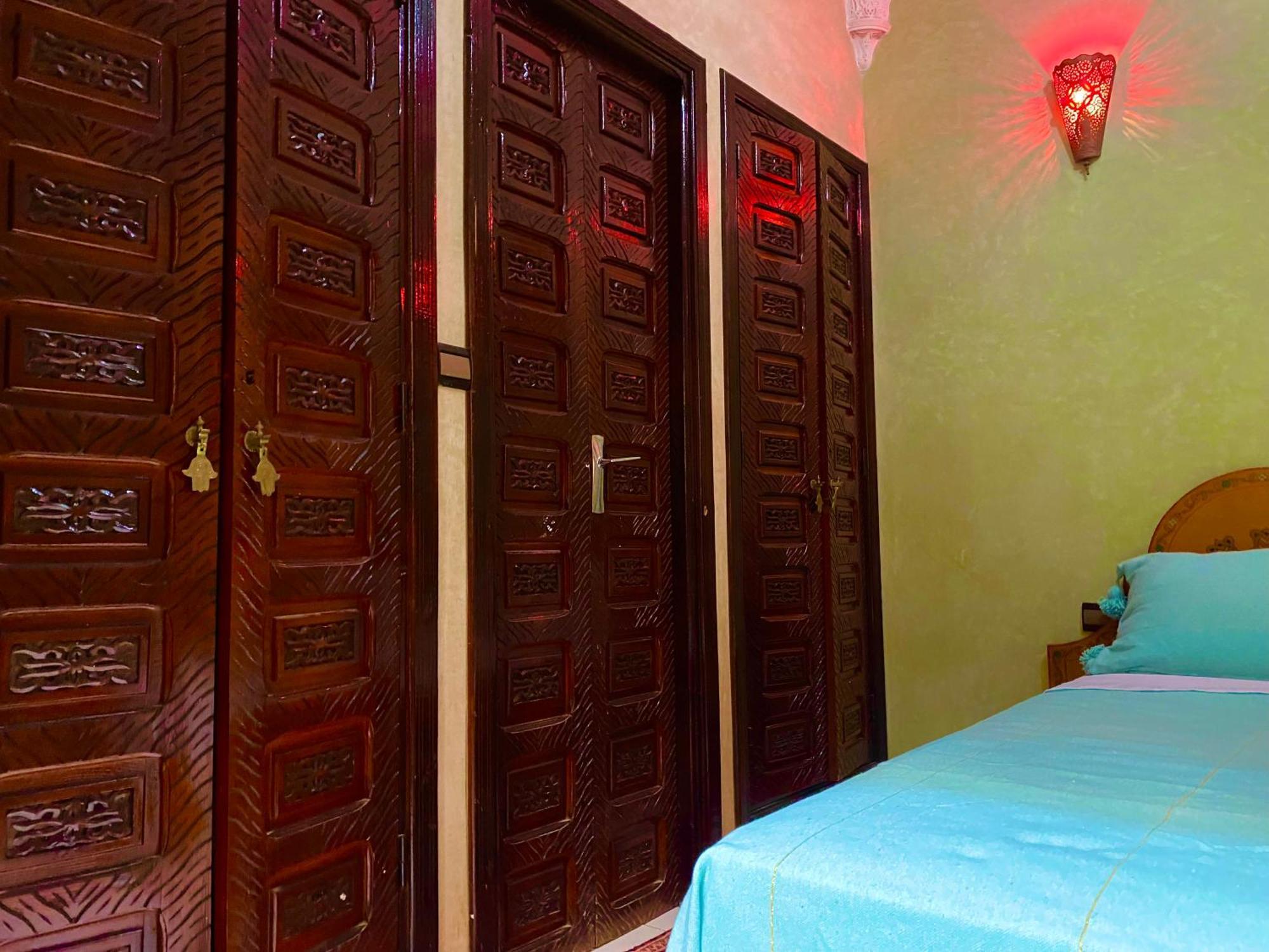 Riad Nezha Avec Jacuzzi Et 3 Piscines Au Coeur De Marraquexe Exterior foto
