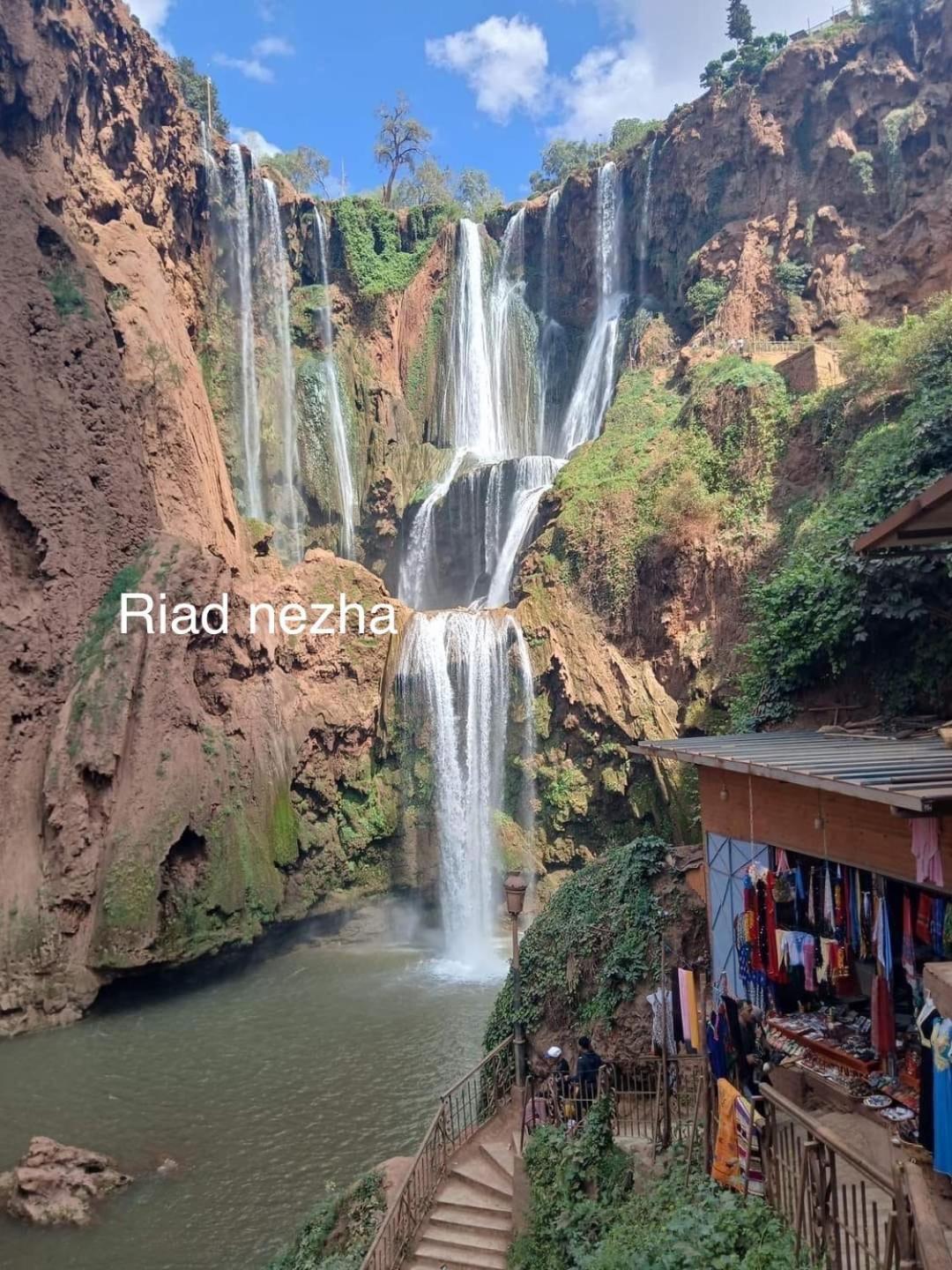 Riad Nezha Avec Jacuzzi Et 3 Piscines Au Coeur De Marraquexe Exterior foto