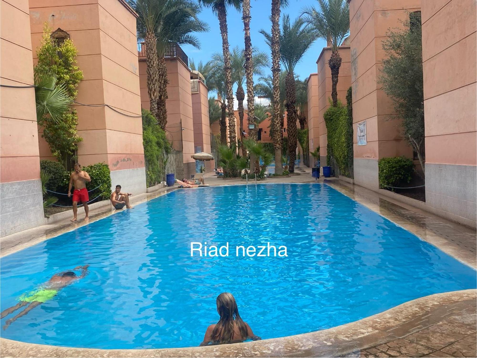 Riad Nezha Avec Jacuzzi Et 3 Piscines Au Coeur De Marraquexe Exterior foto