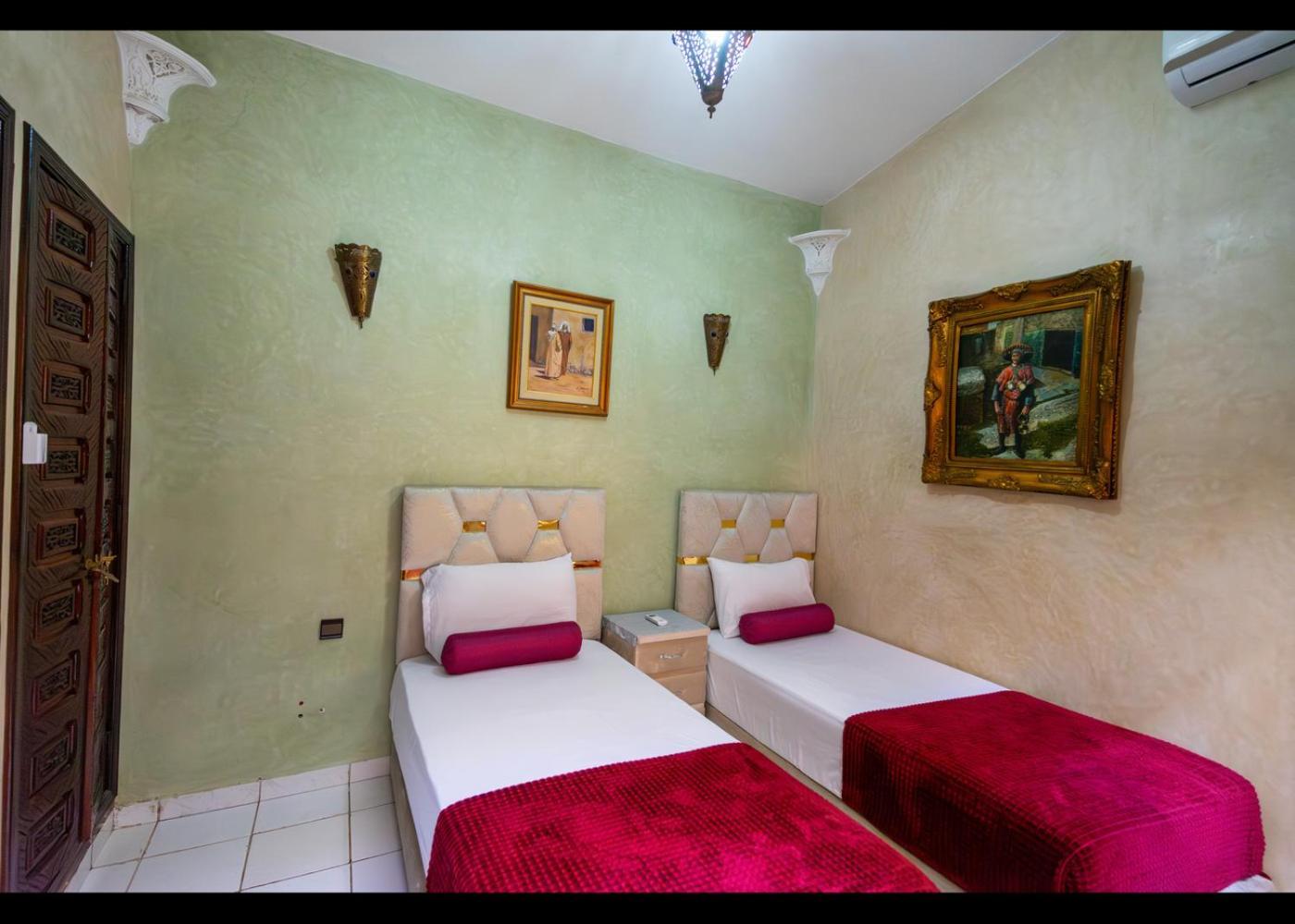 Riad Nezha Avec Jacuzzi Et 3 Piscines Au Coeur De Marraquexe Exterior foto