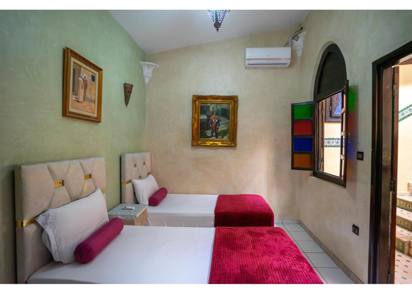 Riad Nezha Avec Jacuzzi Et 3 Piscines Au Coeur De Marraquexe Exterior foto